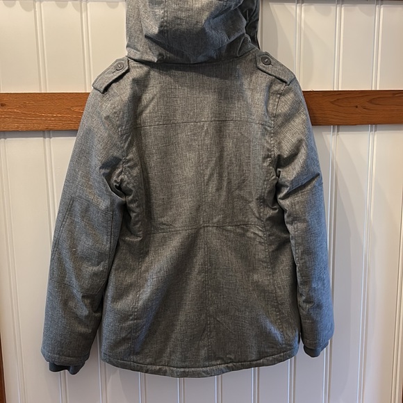 Aritzia TNA Niseko Size Medium Jacket - Mint condition - Picture 6 of 16